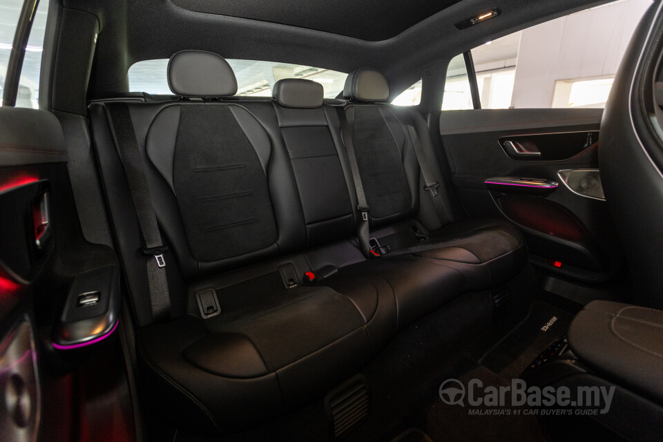 Mercedes-Benz EQE V295 (2022) Interior