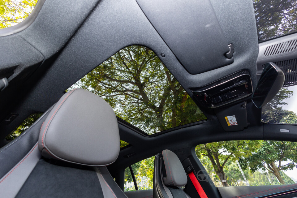 Mercedes-Benz AMG EQE V295 (2023) Interior
