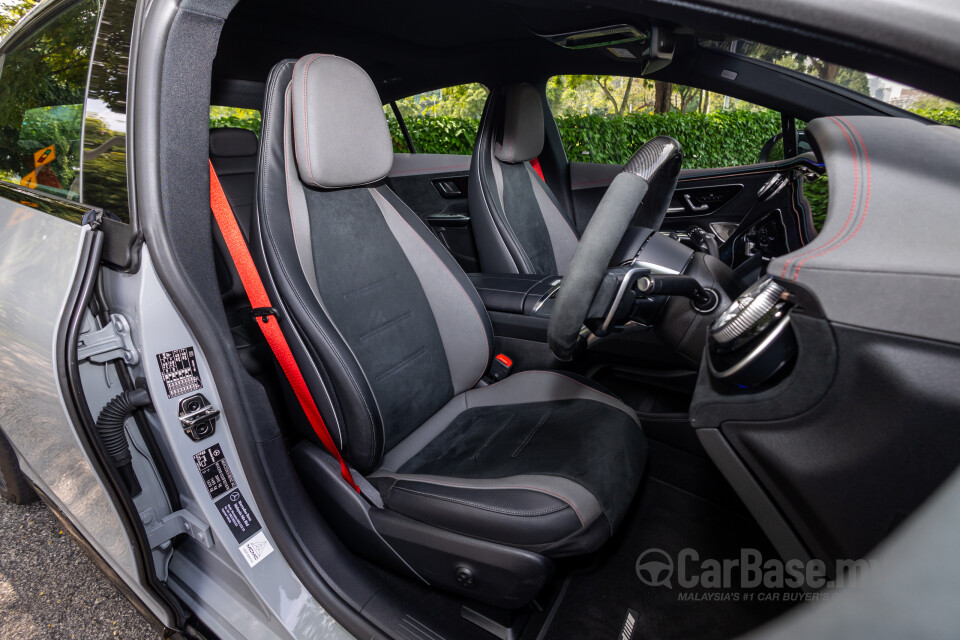 Mercedes-Benz AMG EQE V295 (2023) Interior