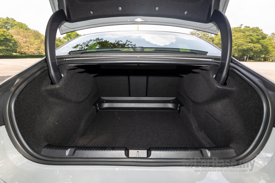 Mercedes-Benz AMG EQE V295 (2023) Interior