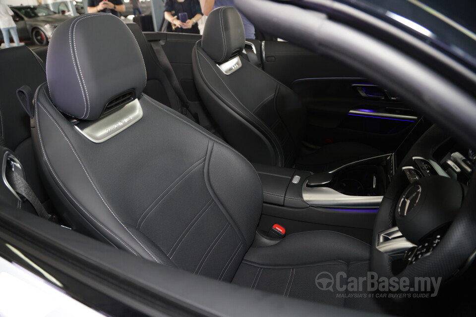 Mercedes-Benz AMG SL R232 (2023) Interior