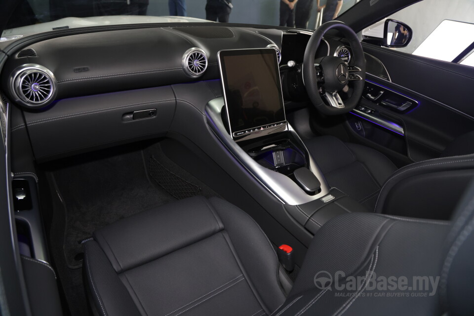 Mercedes-Benz AMG SL R232 (2023) Interior