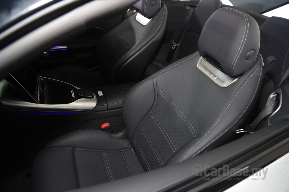 Mercedes-Benz AMG SL R232 (2023) Interior