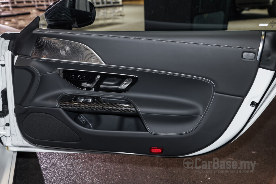 Mercedes-Benz AMG SL R232 (2023) Interior