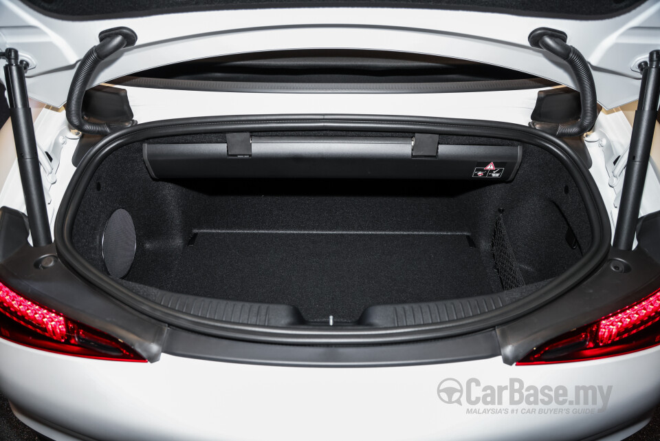 Mercedes-Benz AMG SL R232 (2023) Interior
