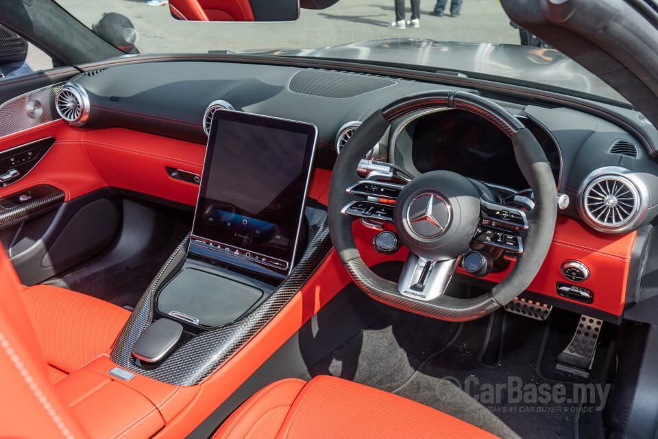 Mercedes-Benz AMG SL R232 (2023) Interior