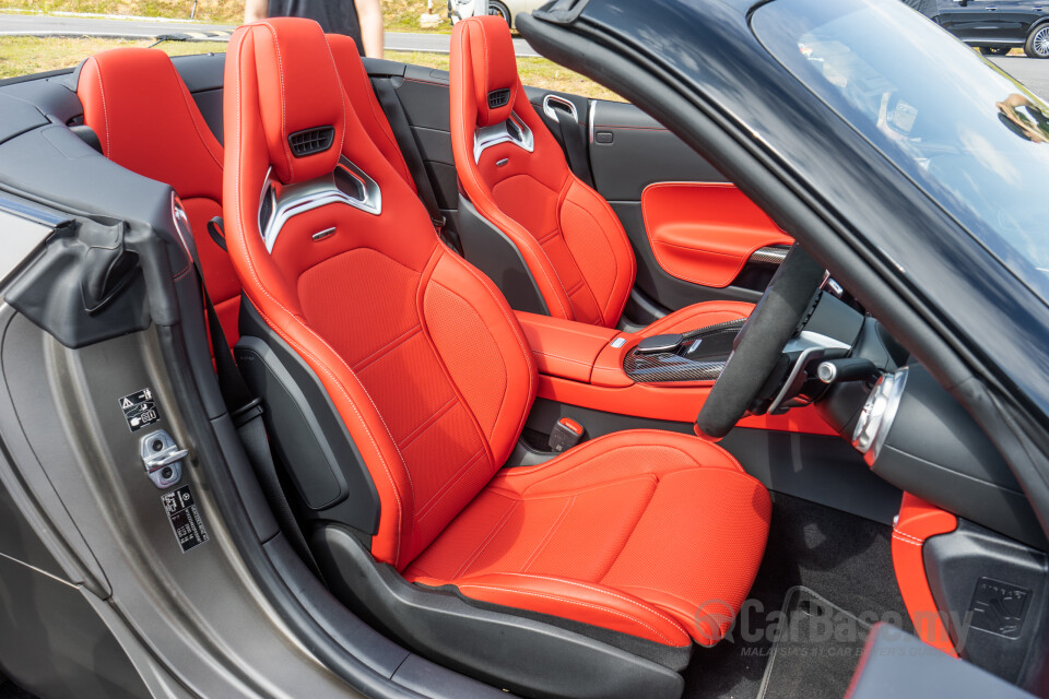 Mercedes-Benz AMG SL R232 (2023) Interior