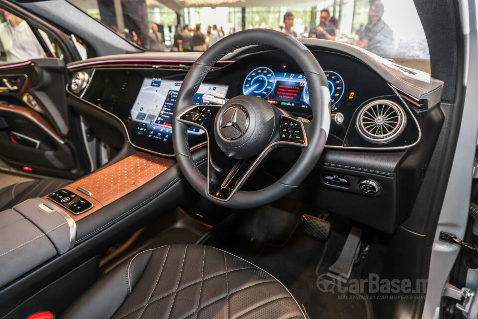 Mercedes-Benz EQS SUV X296 (2023) Interior