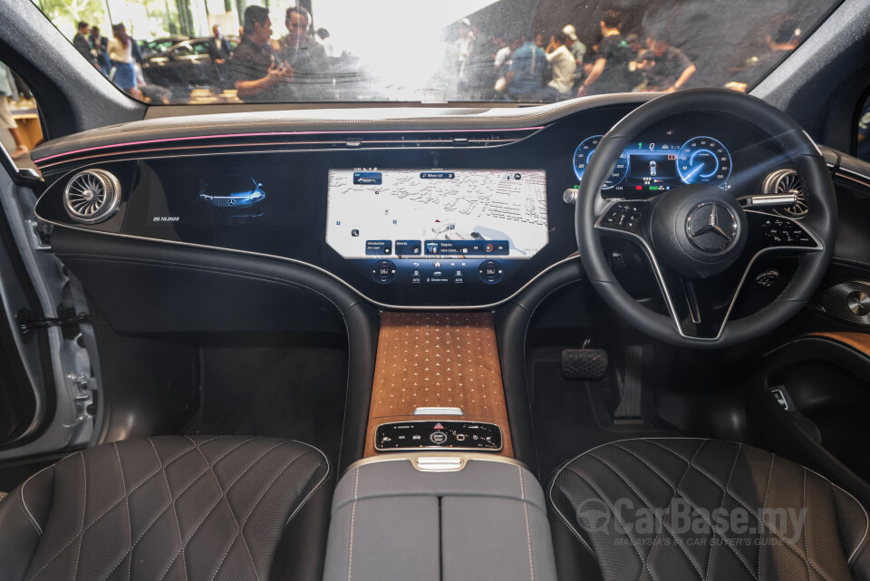 Mercedes-Benz EQS SUV X296 (2023) Interior