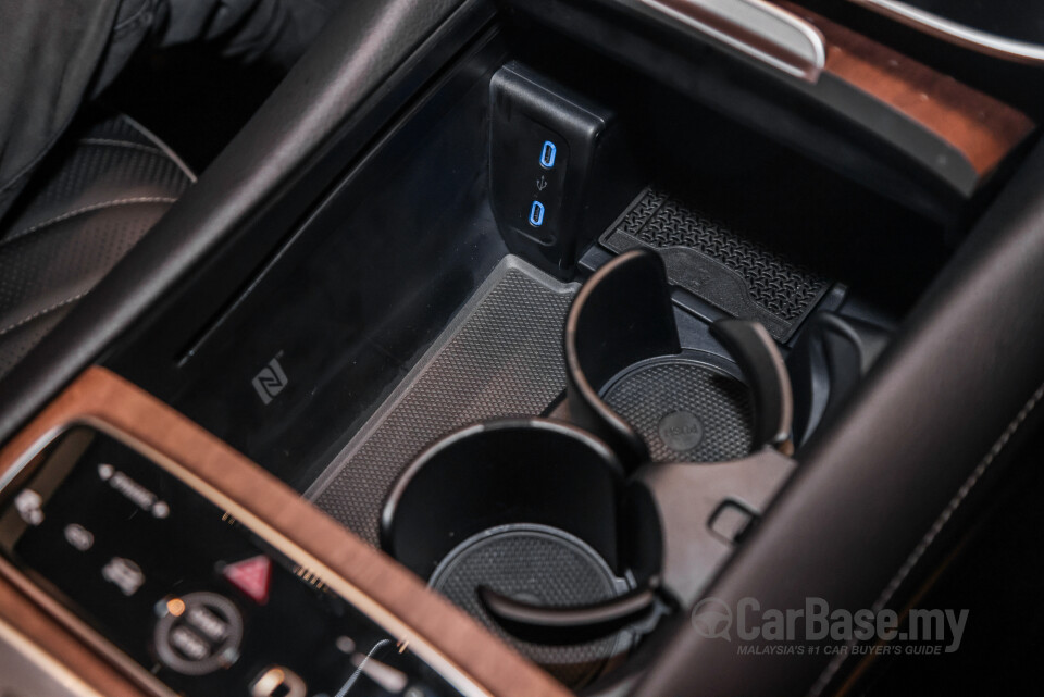 Mercedes-Benz EQS SUV X296 (2023) Interior