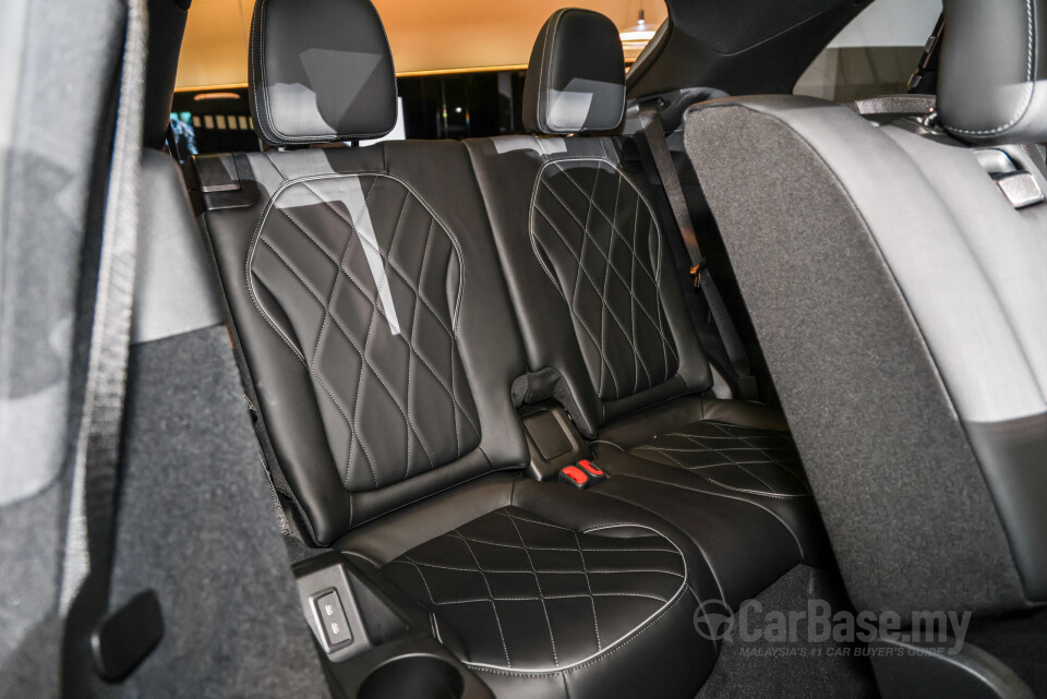 Mercedes-Benz EQS SUV X296 (2023) Interior