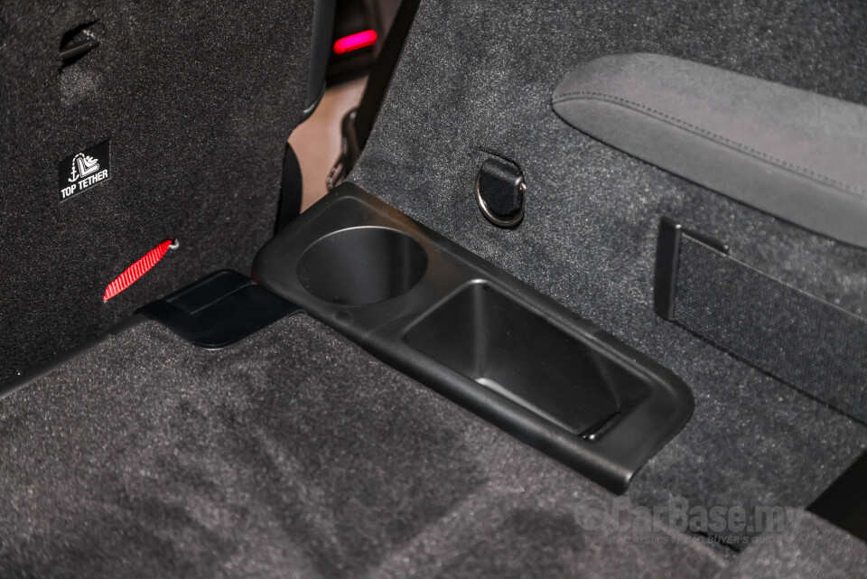 Mercedes-Benz EQS SUV X296 (2023) Interior