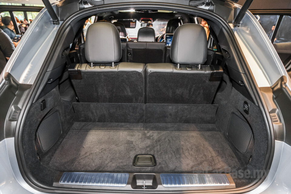 Mercedes-Benz EQS SUV X296 (2023) Interior