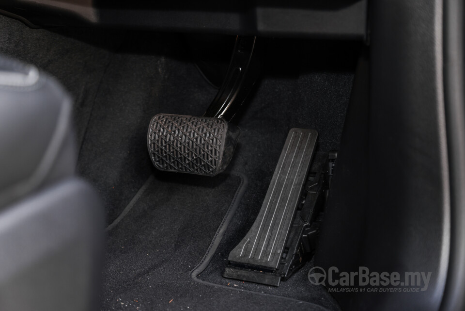 Mercedes-Benz EQS SUV X296 (2023) Interior