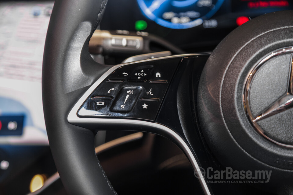 Mercedes-Benz EQS SUV X296 (2023) Interior