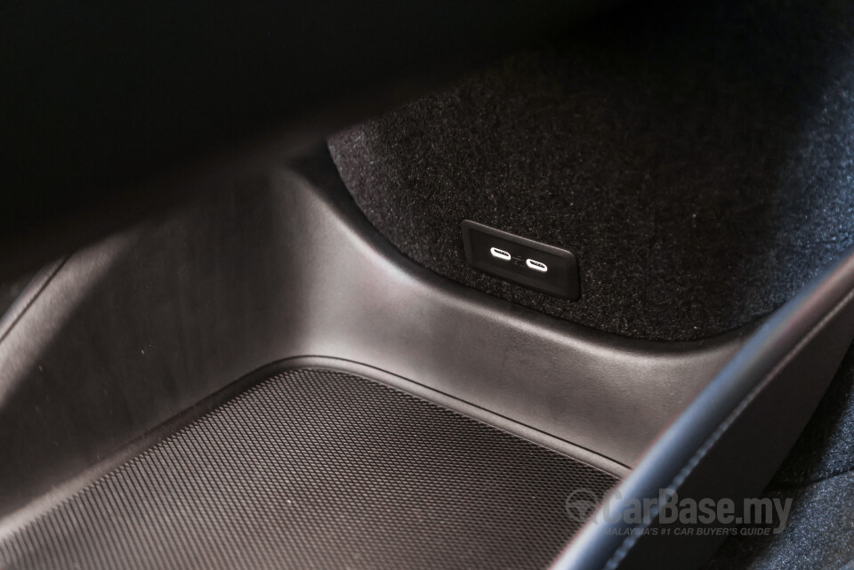 Mercedes-Benz EQS SUV X296 (2023) Interior