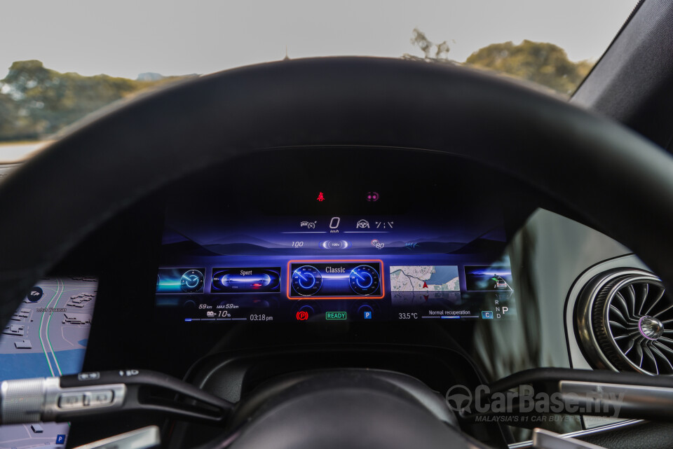 Mercedes-Benz EQS SUV X296 (2023) Interior