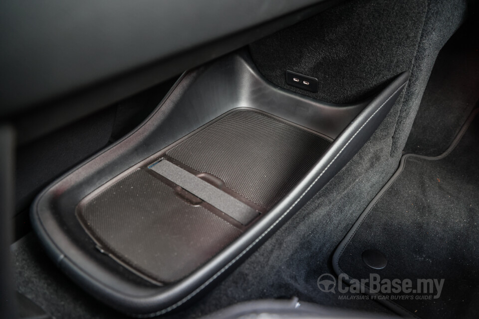 Mercedes-Benz EQS SUV X296 (2023) Interior
