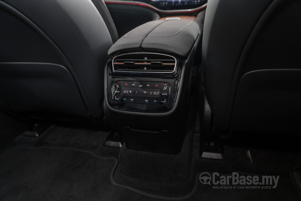 Mercedes-Benz EQS SUV X296 (2023) Interior