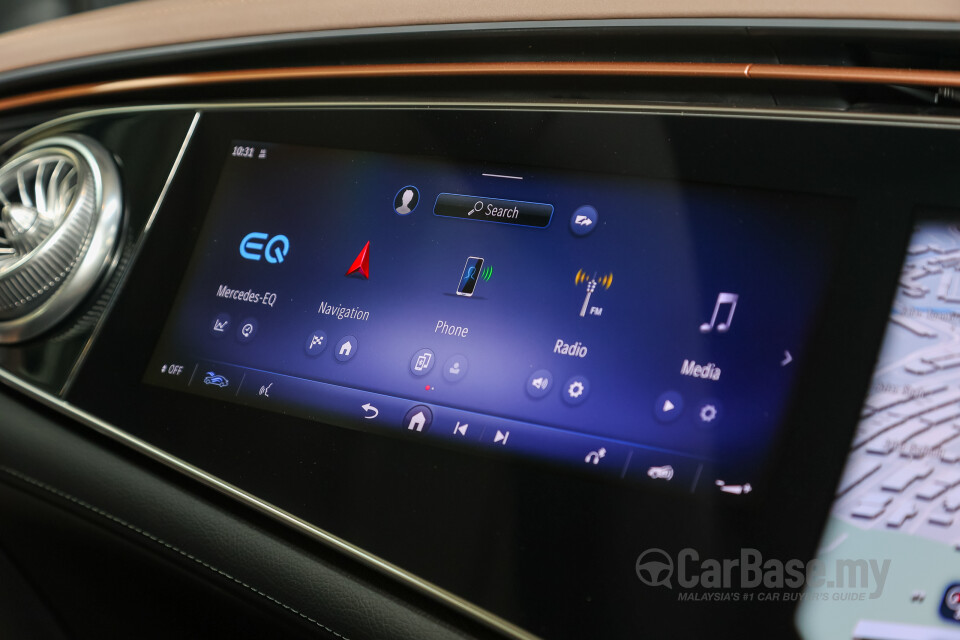 Mercedes-Benz EQS SUV X296 (2023) Interior