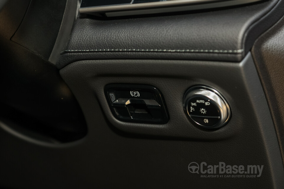 Mercedes-Benz EQS SUV X296 (2023) Interior
