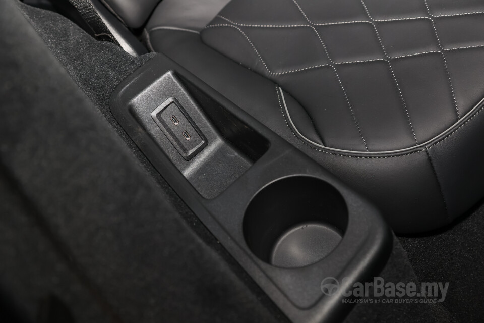 Mercedes-Benz EQS SUV X296 (2023) Interior