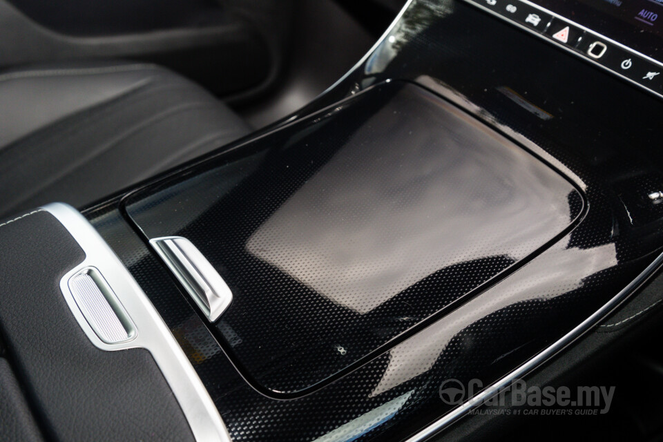 Mercedes-Benz EQE SUV X294 (2023) Interior