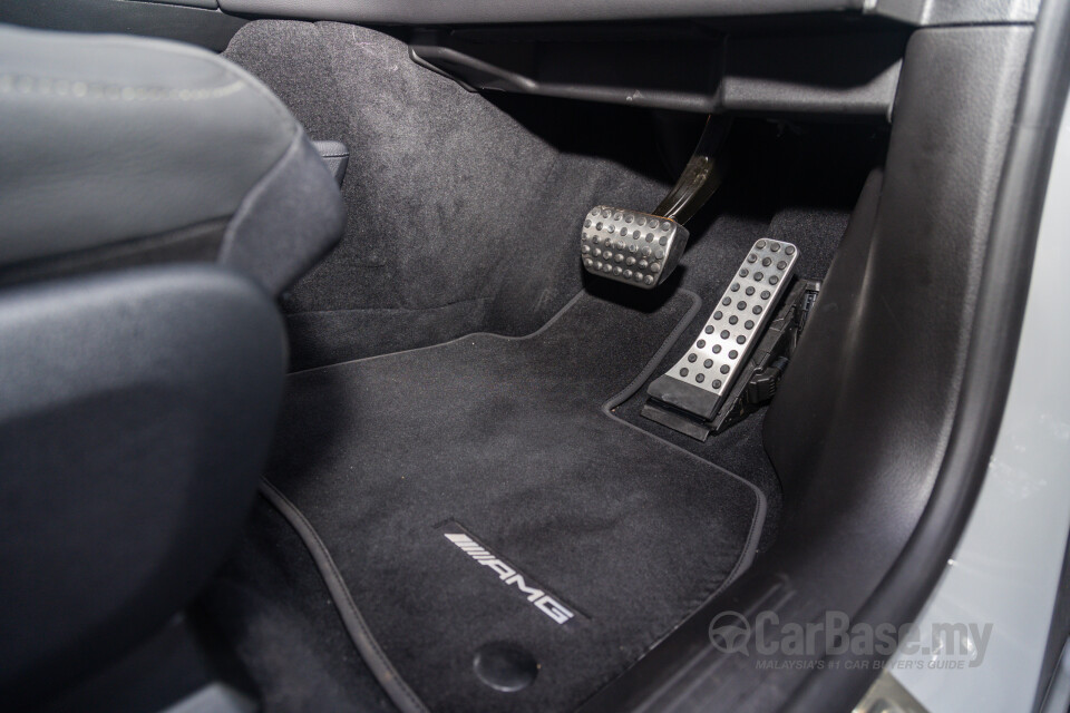Mercedes-Benz EQE SUV X294 (2023) Interior