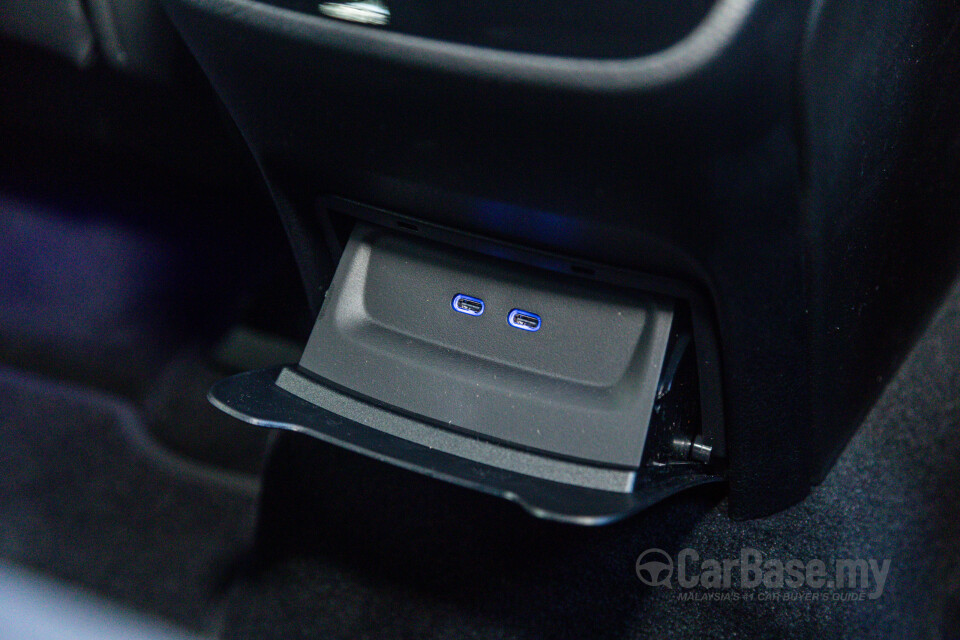 Mercedes-Benz EQE SUV X294 (2023) Interior