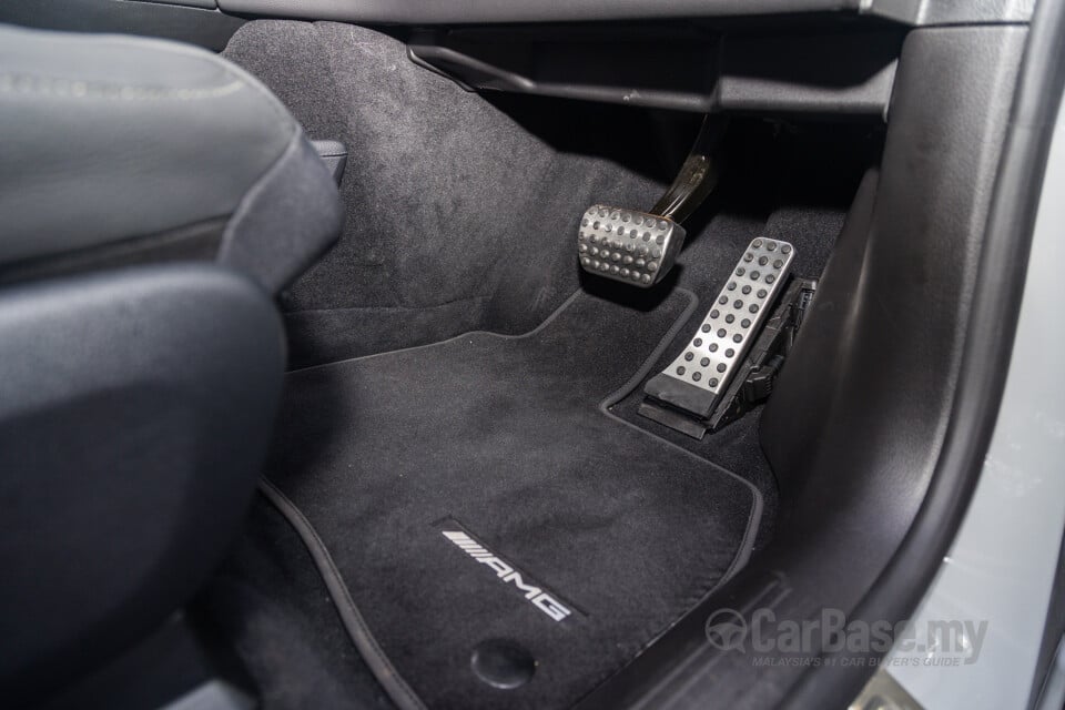 Mercedes-Benz EQE SUV X294 (2023) Interior