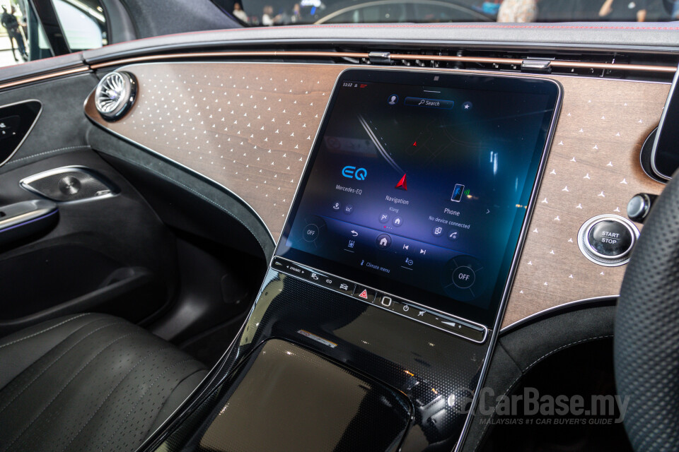 Mercedes-Benz EQE SUV X294 (2023) Interior