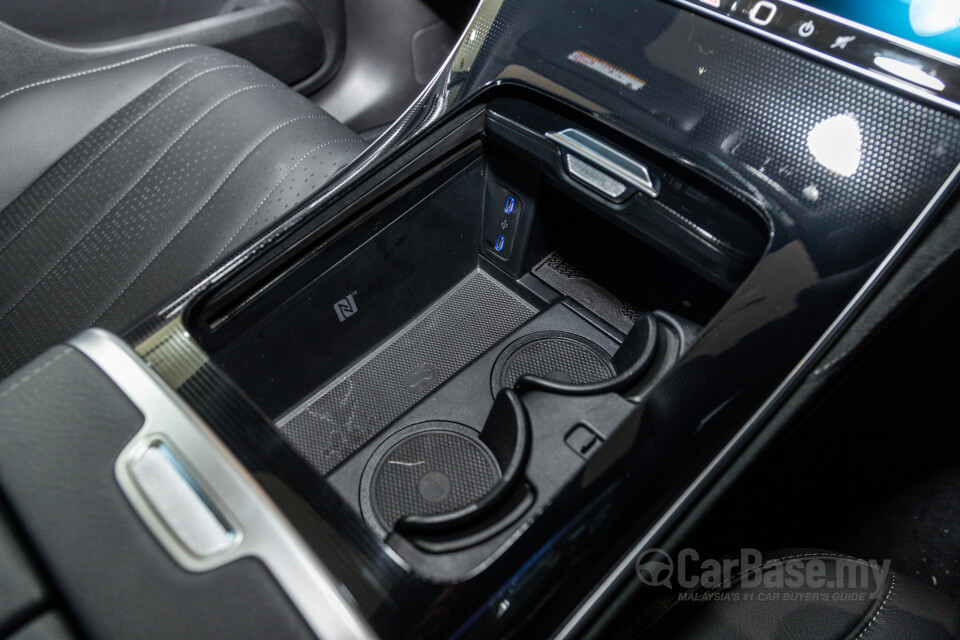 Mercedes-Benz EQE SUV X294 (2023) Interior