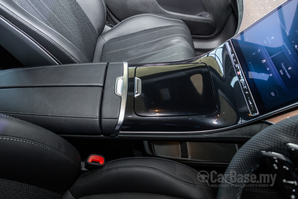 Mercedes-Benz EQE SUV X294 (2023) Interior