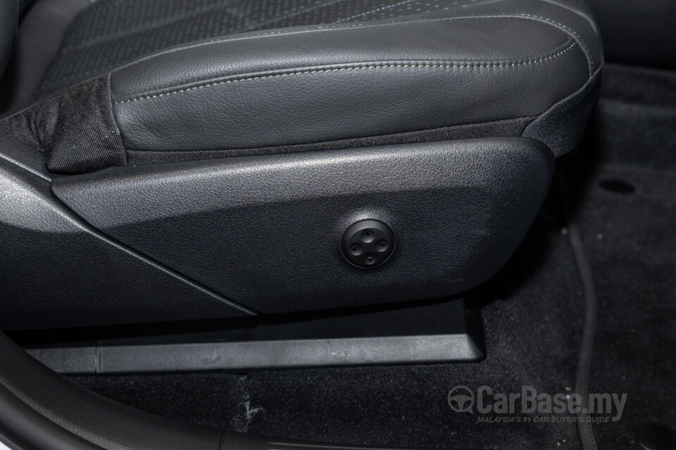 Mercedes-Benz EQE SUV X294 (2023) Interior