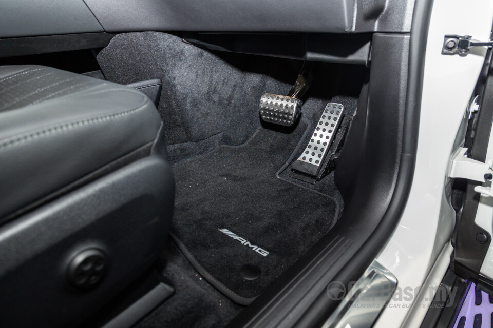 Mercedes-Benz EQE SUV X294 (2023) Interior