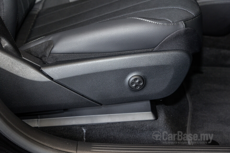 Mercedes-Benz EQE SUV X294 (2023) Interior