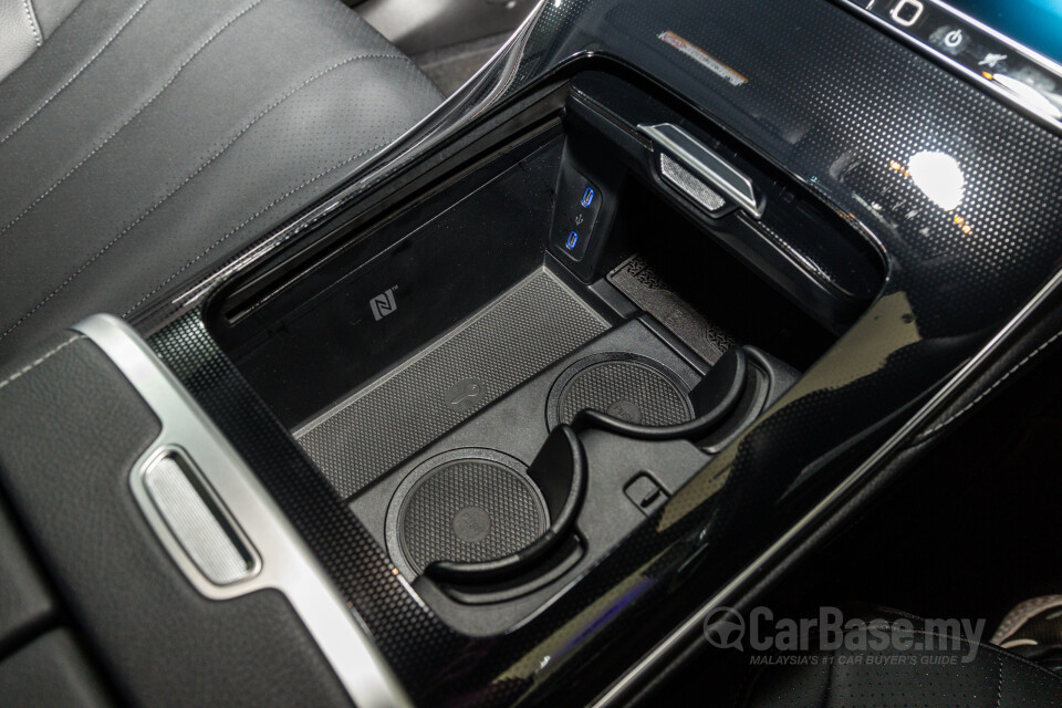 Mercedes-Benz EQE SUV X294 (2023) Interior