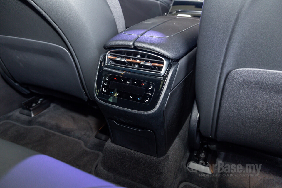 Mercedes-Benz EQE SUV X294 (2023) Interior