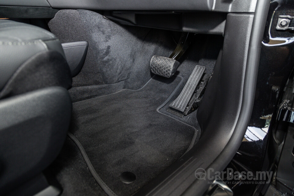 Mercedes-Benz EQE SUV X294 (2023) Interior