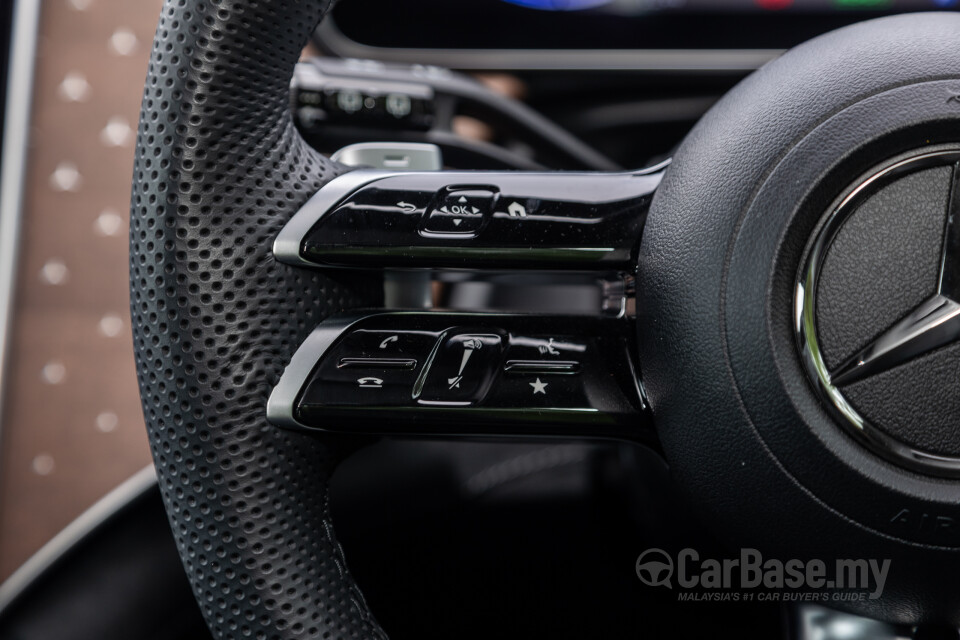 Mercedes-Benz EQE SUV X294 (2023) Interior