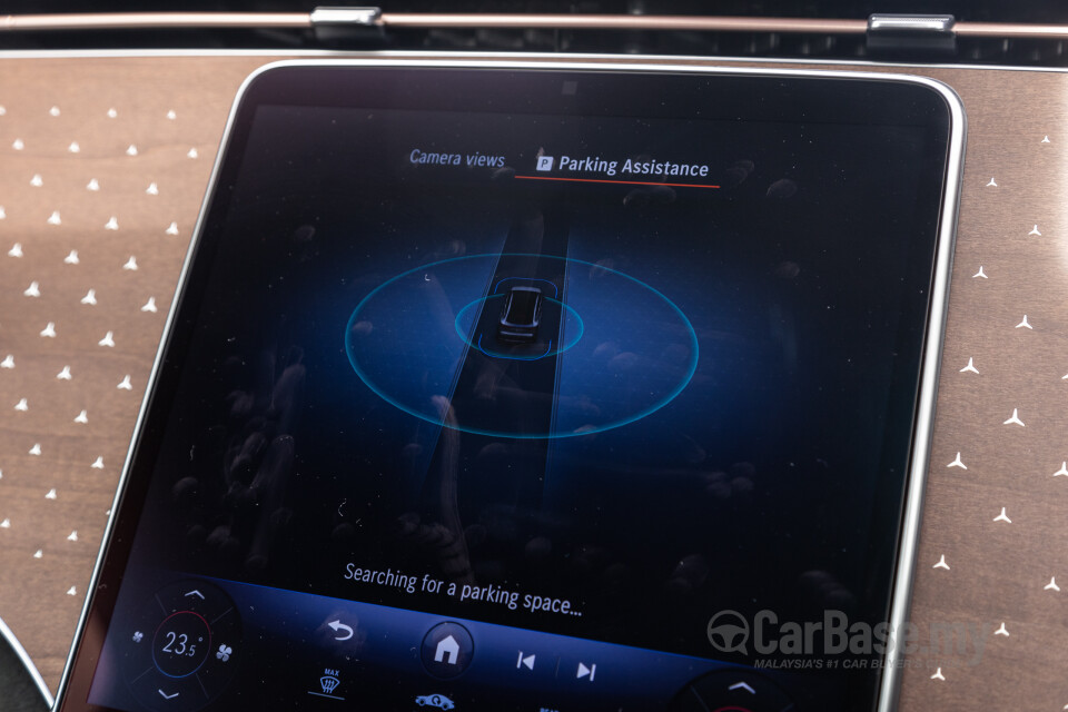 Mercedes-Benz EQE SUV X294 (2023) Interior