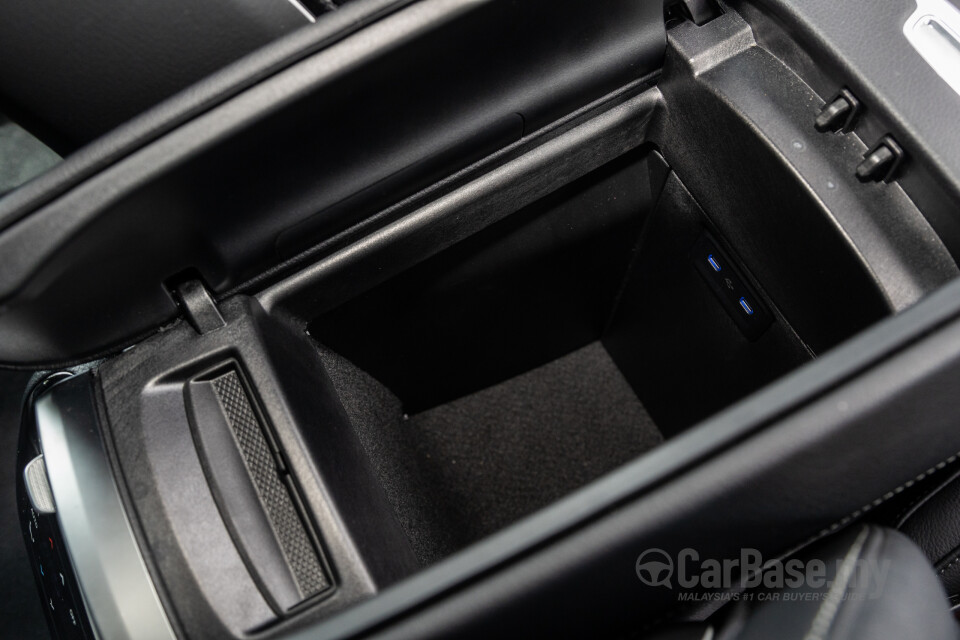 Mercedes-Benz EQE SUV X294 (2023) Interior