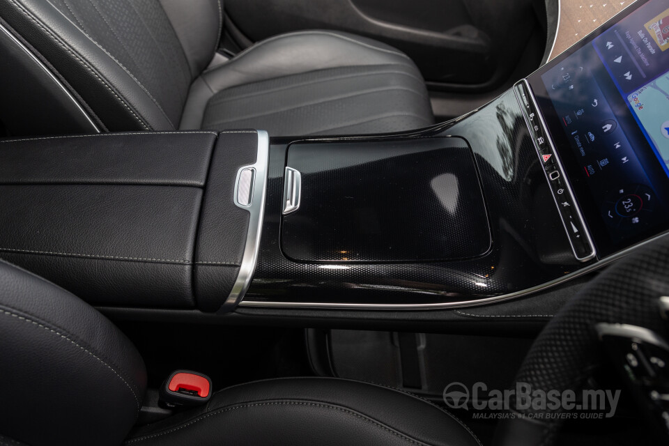 Mercedes-Benz EQE SUV X294 (2023) Interior