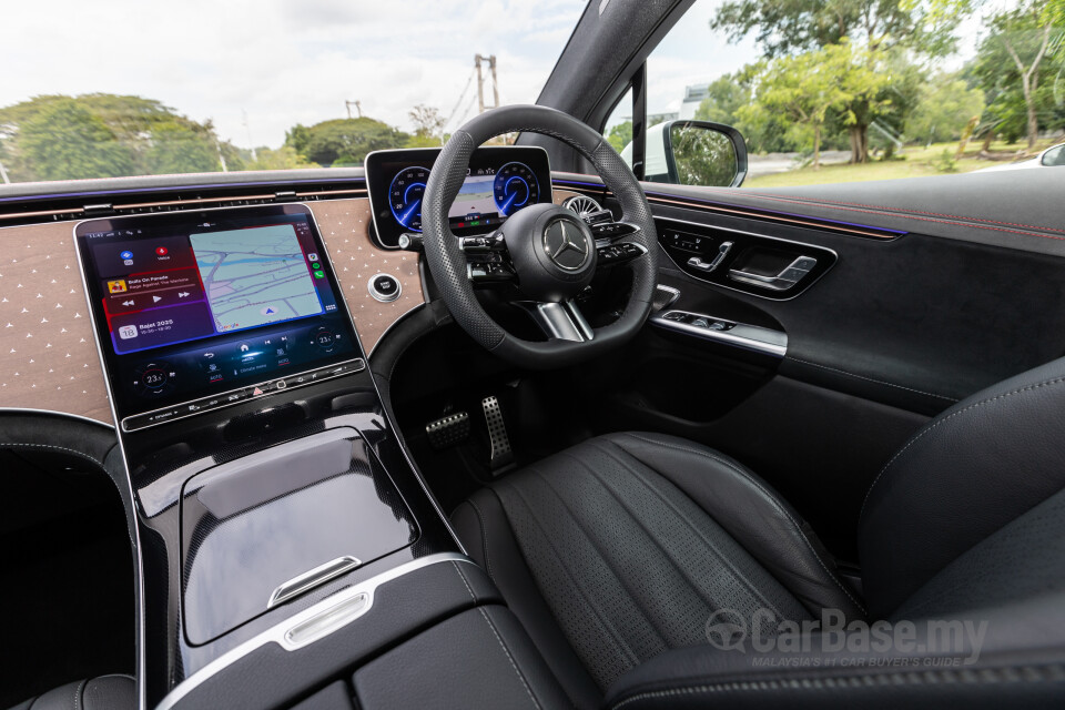 Mercedes-Benz EQE SUV X294 (2023) Interior