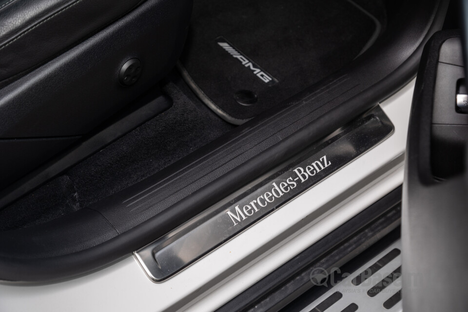 Mercedes-Benz EQE SUV X294 (2023) Interior
