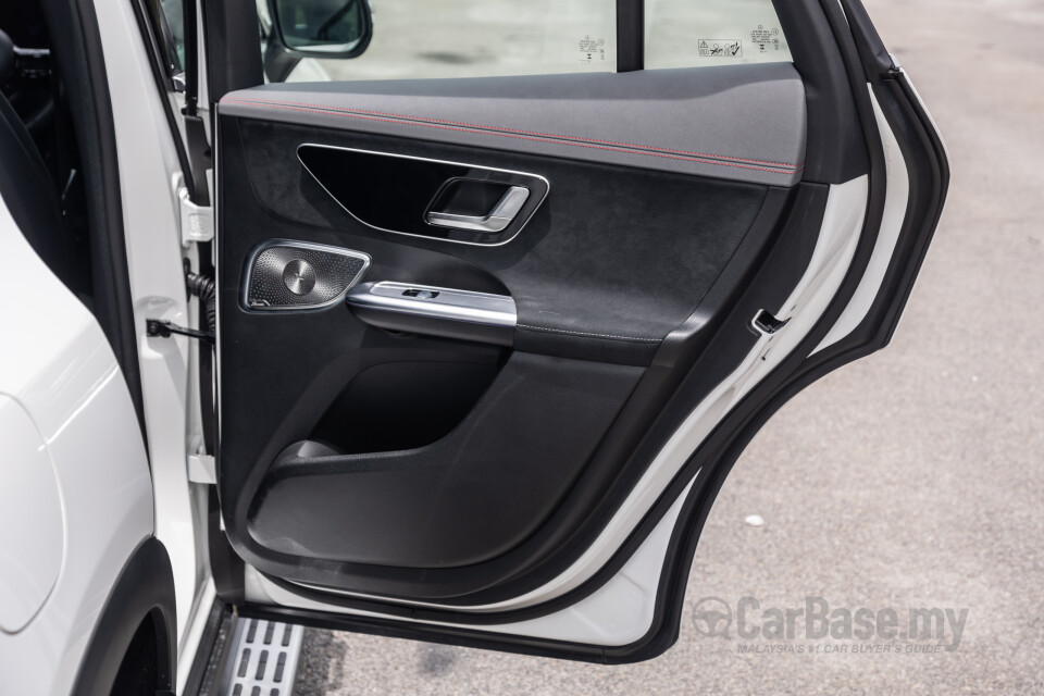 Mercedes-Benz EQE SUV X294 (2023) Interior