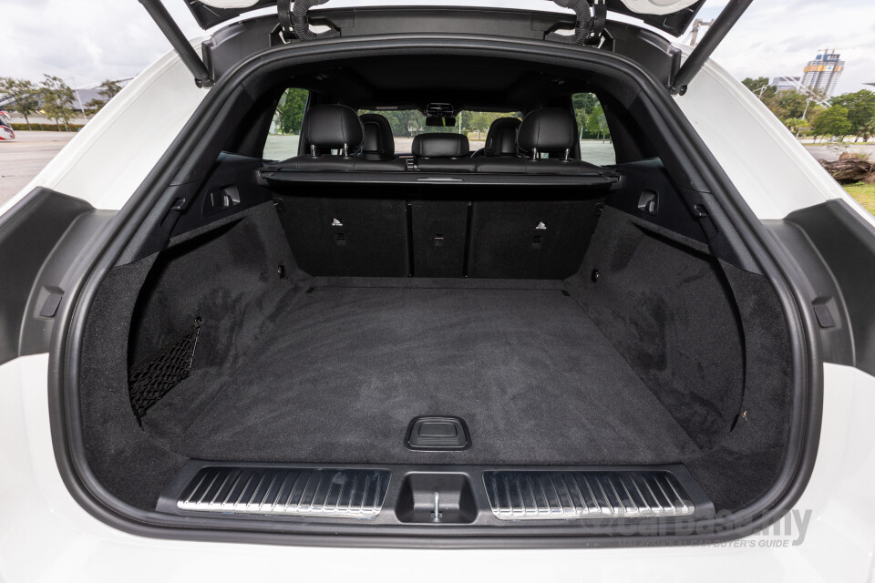 Mercedes-Benz EQE SUV X294 (2023) Interior