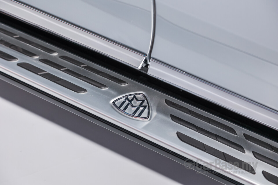 Mercedes-Benz Maybach EQS SUV X296 (2025) Exterior