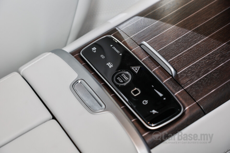 Mercedes-Benz Maybach EQS SUV X296 (2025) Interior