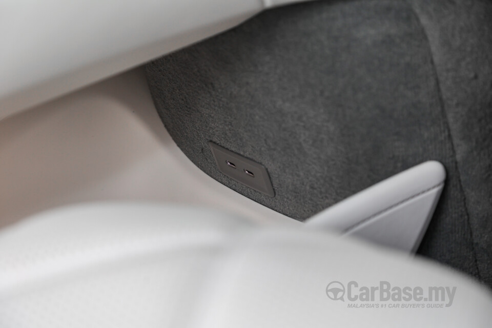 Mercedes-Benz Maybach EQS SUV X296 (2025) Interior